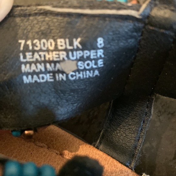 Minnetonka women’s thong beaded sandal - Picture 7 of 7